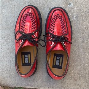 Red creepers